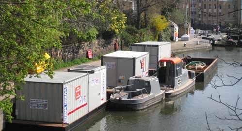 Site welfare unit installed on a WHH pontoon
