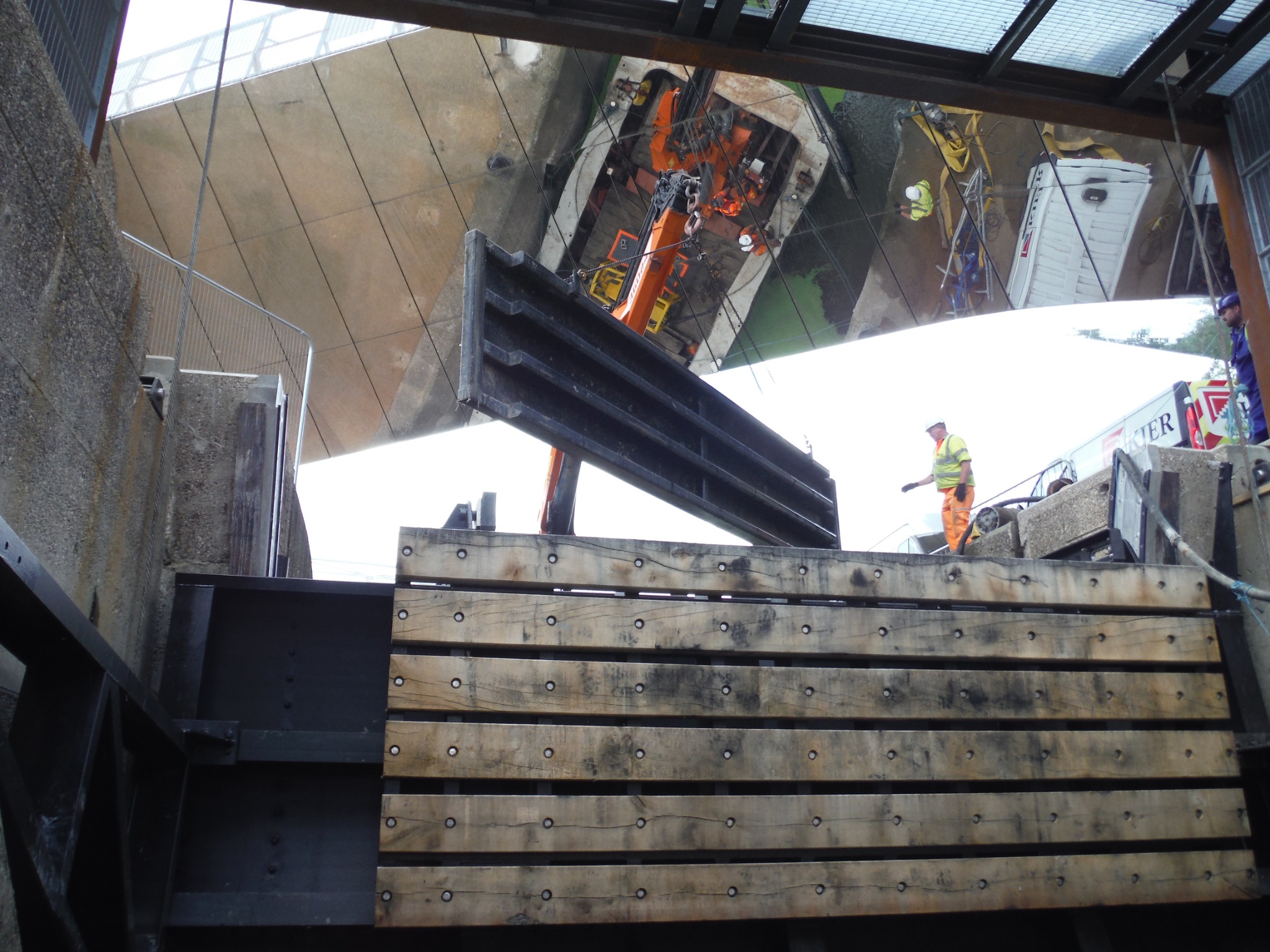 Dudley lifting stop planks at Carpenters Road Lock in the Olympic Park