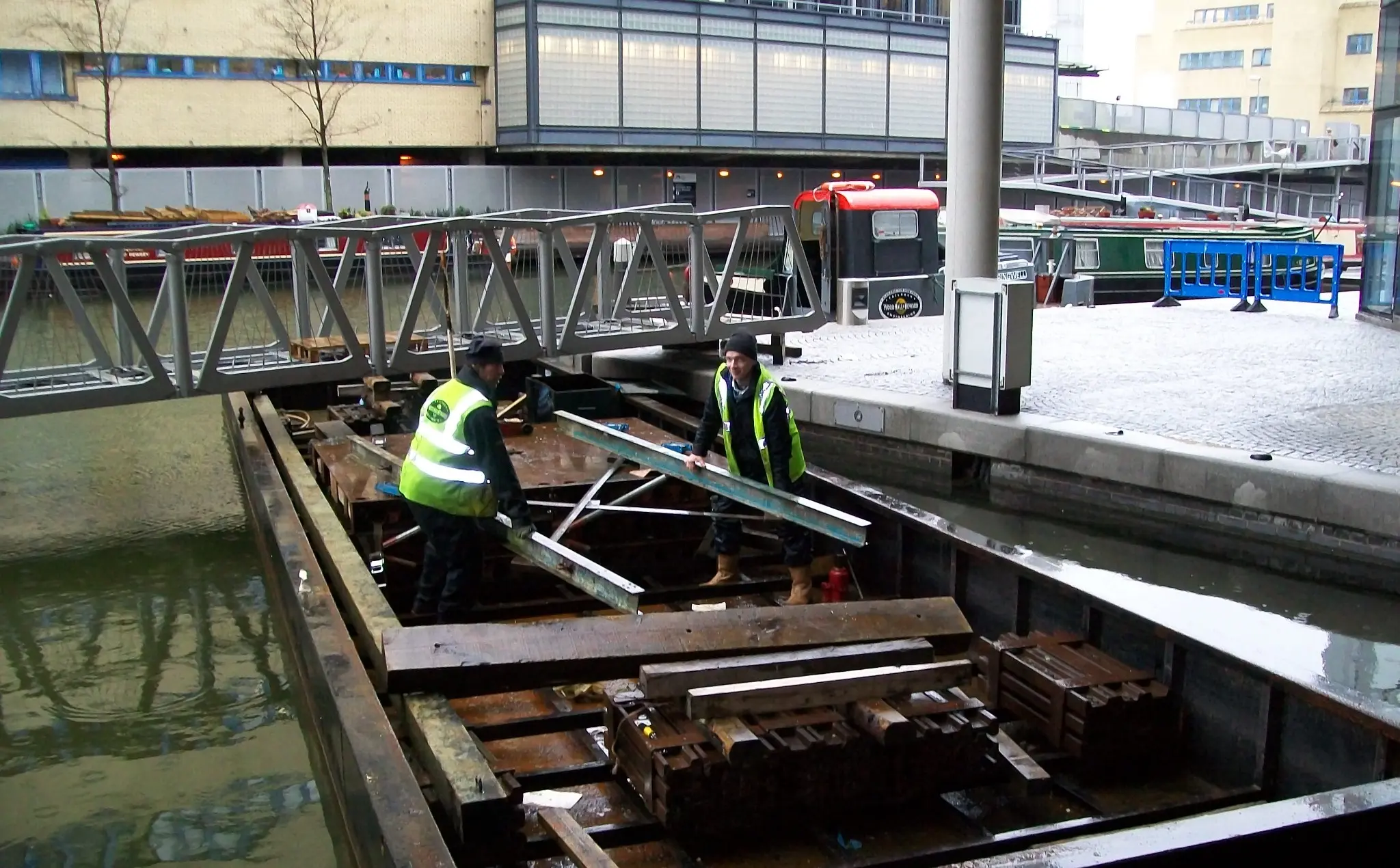 Fabricated steel support and turntable arrangement inside the WHH pontoon